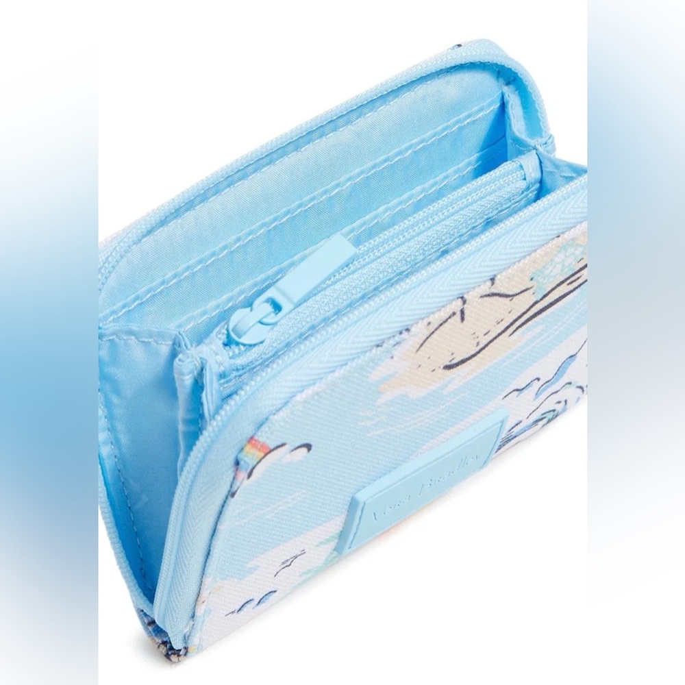 **NWT**Vera Bradley Beach Treasures Wallet with Blue Accents zip wallet